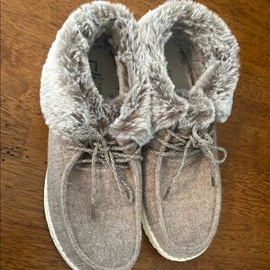 Hey Dude Women's Fur-Lined Shoes - Beige